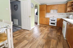 Barrell Close Frating - click for photo gallery